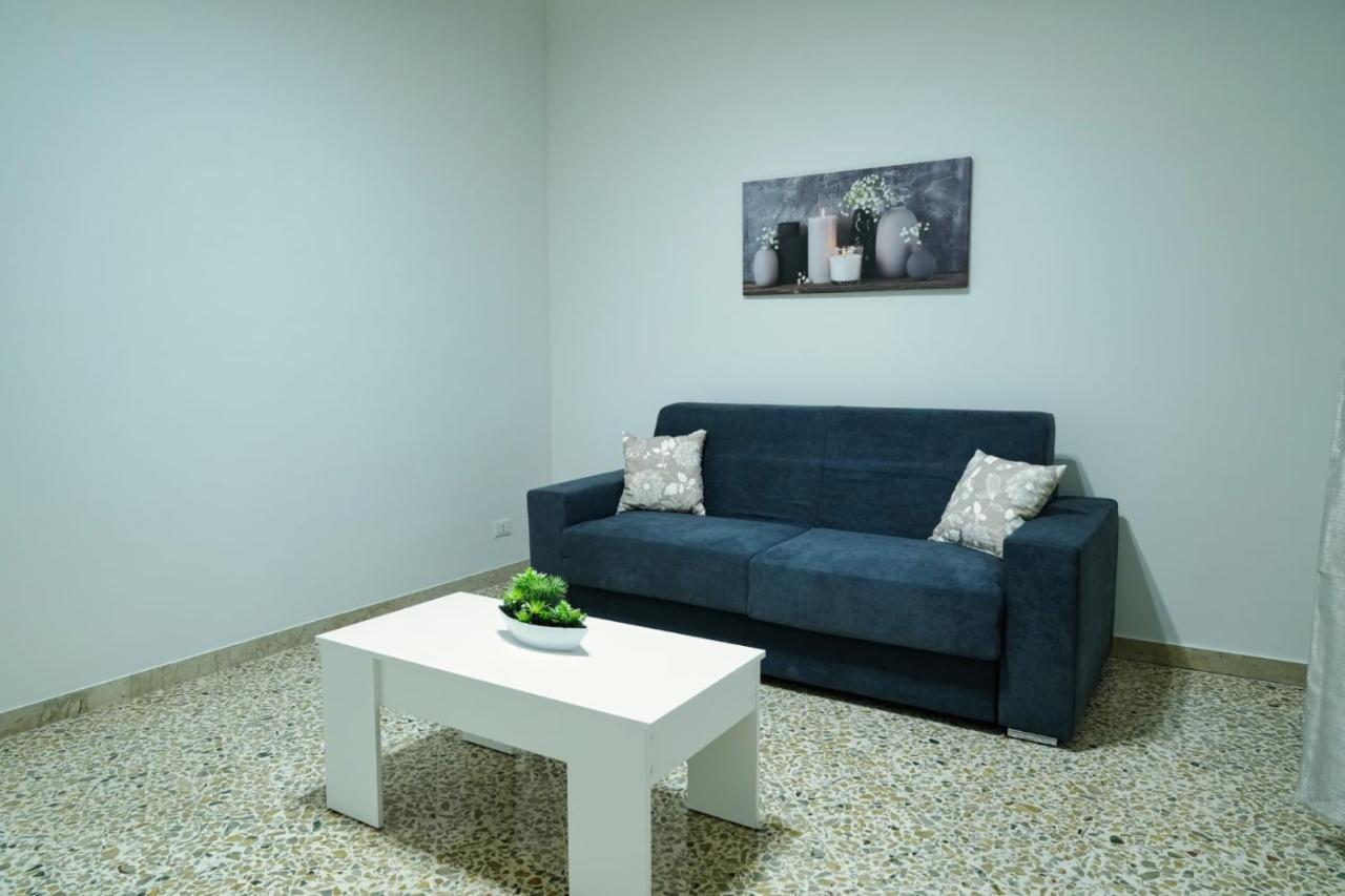 S.V Appartamenti Mazara del Vallo Δωμάτιο φωτογραφία